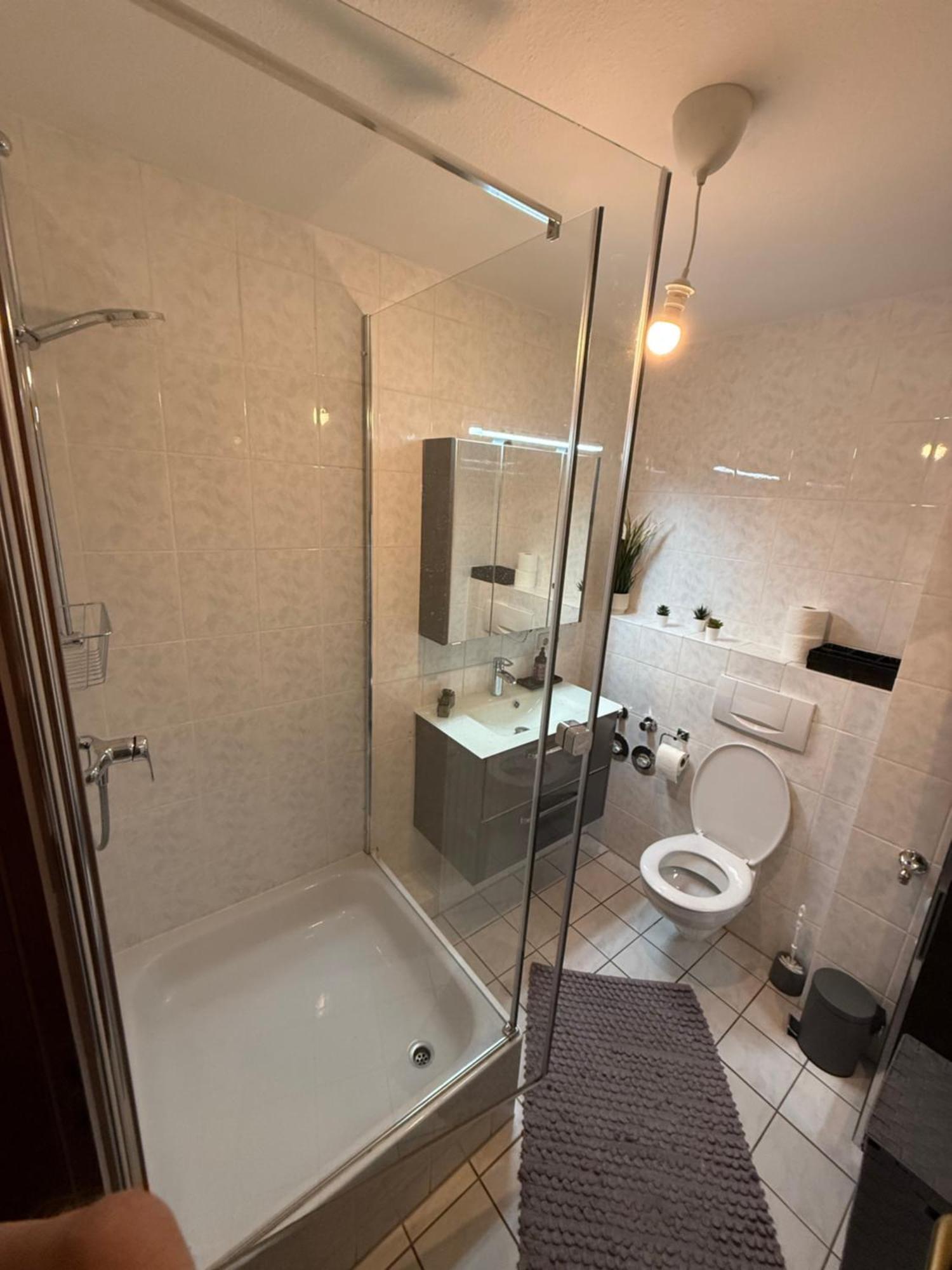 Dreamhopp28 - Idyllische Lage und Wohnung mit EBK, Terrasse etc Magdeburg Exterior foto